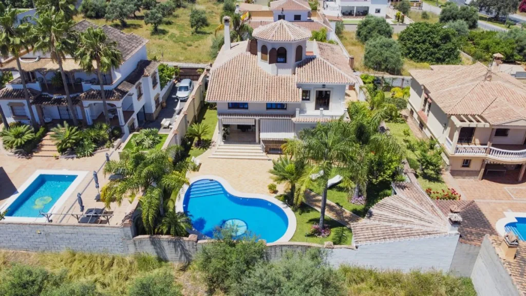 7b228b29-59d9-46e0-802d-25e1e2948985