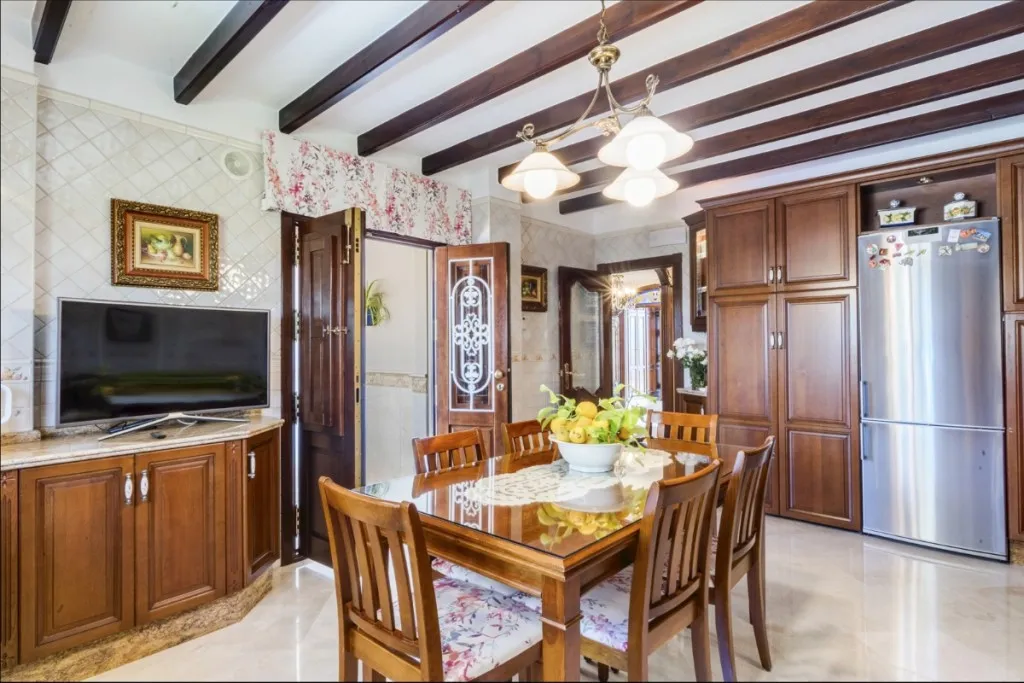 813a2c06-09c5-46ae-ba6e-34b92f7404a6