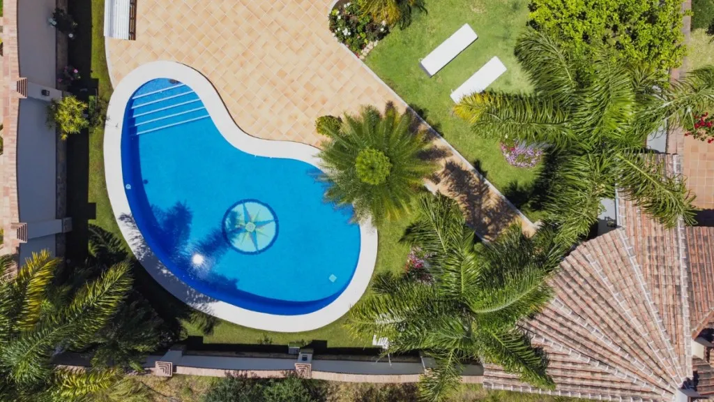 9185460a-4d73-4a9f-8109-f1c5d6b12527