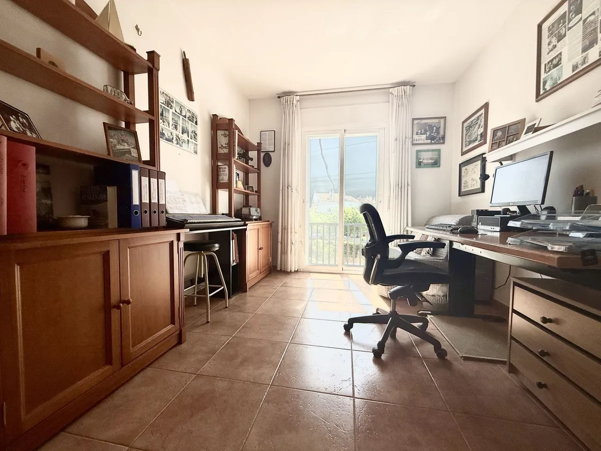 24b20426-716f-44b2-bd2f-41337c64c47d