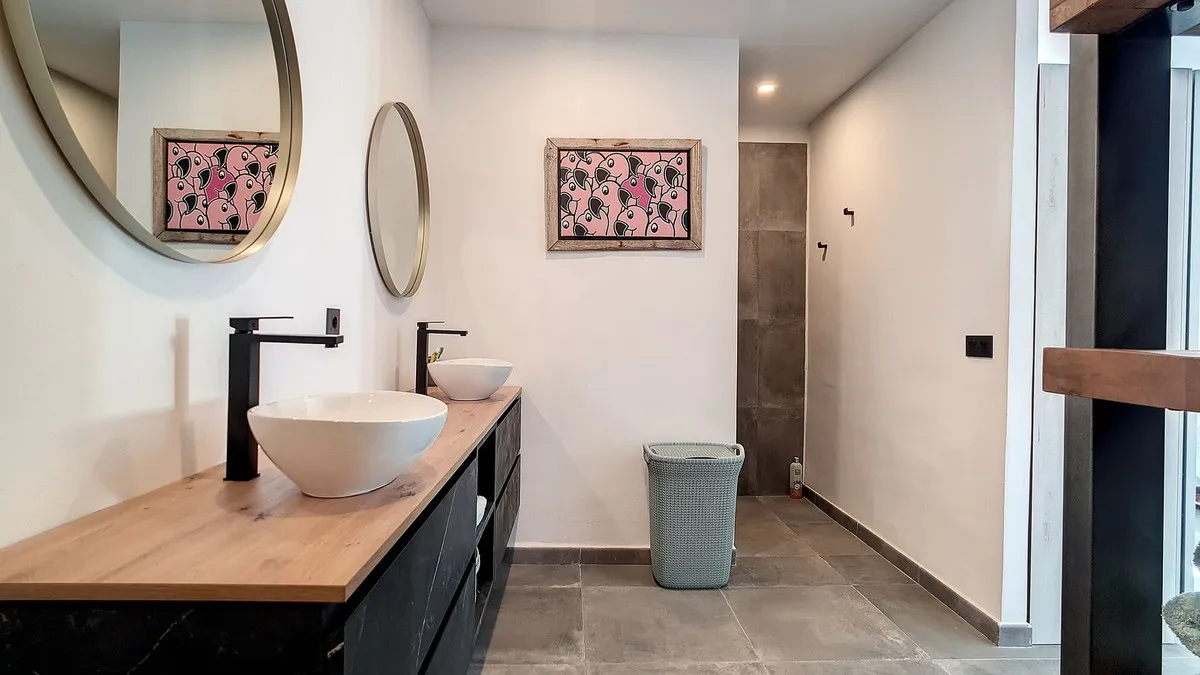 0a7ccfa8-0c2a-4b3c-9150-4704bb22975c