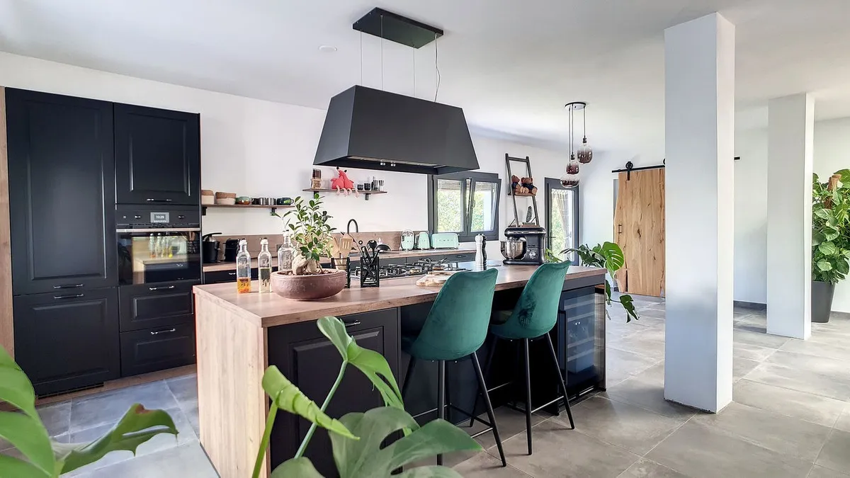 723a2ee2-3b27-4668-9b19-d5e06bd39731