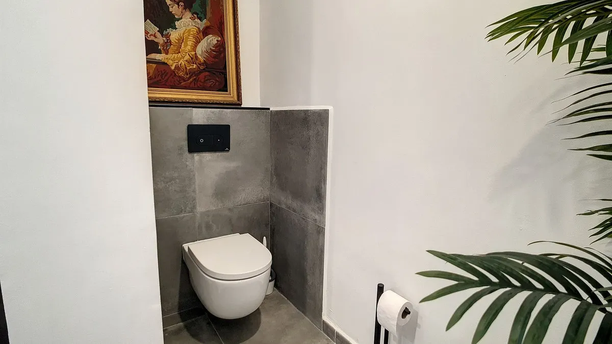 ecee8c56-89c2-46dc-9eff-c5d443daa026