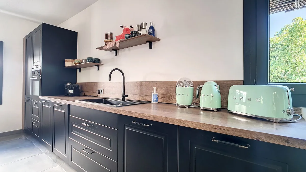 f626d6eb-a615-40a6-8a34-4c78960584b3