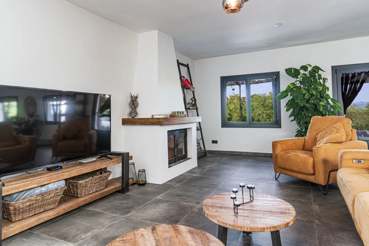 215decbf-c8d9-4d4e-8a0c-206219095446