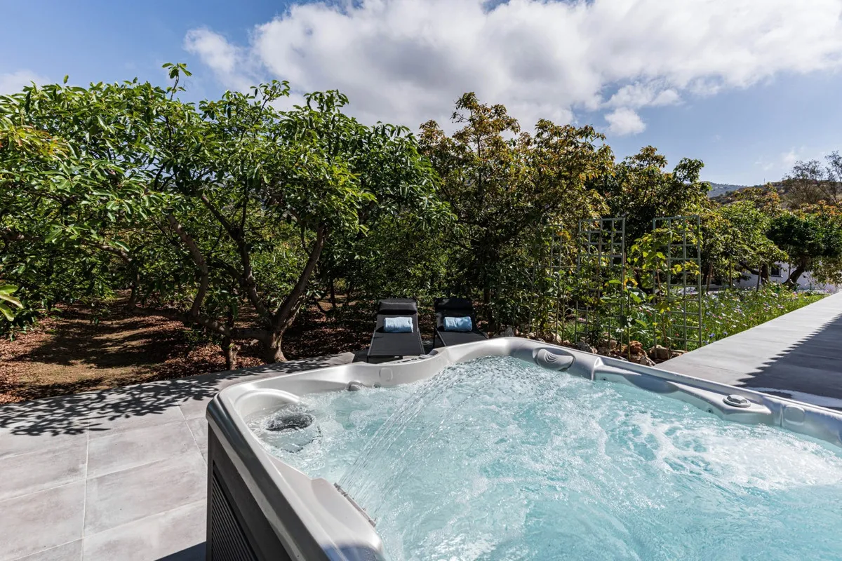 5d5e738d-e730-456c-bd77-90fce3bee148