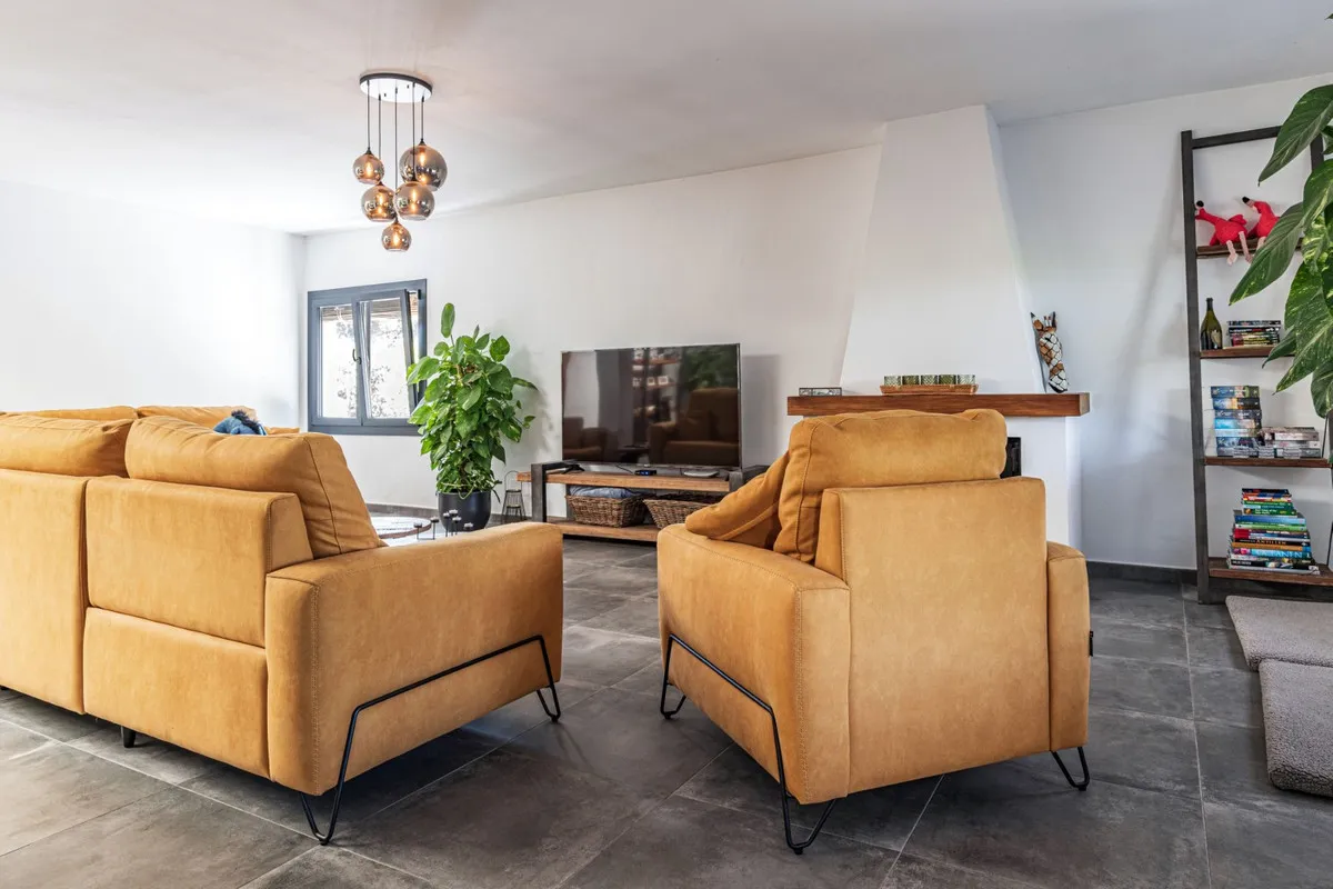 618b08ad-a636-4671-9e7c-c65283e3e117