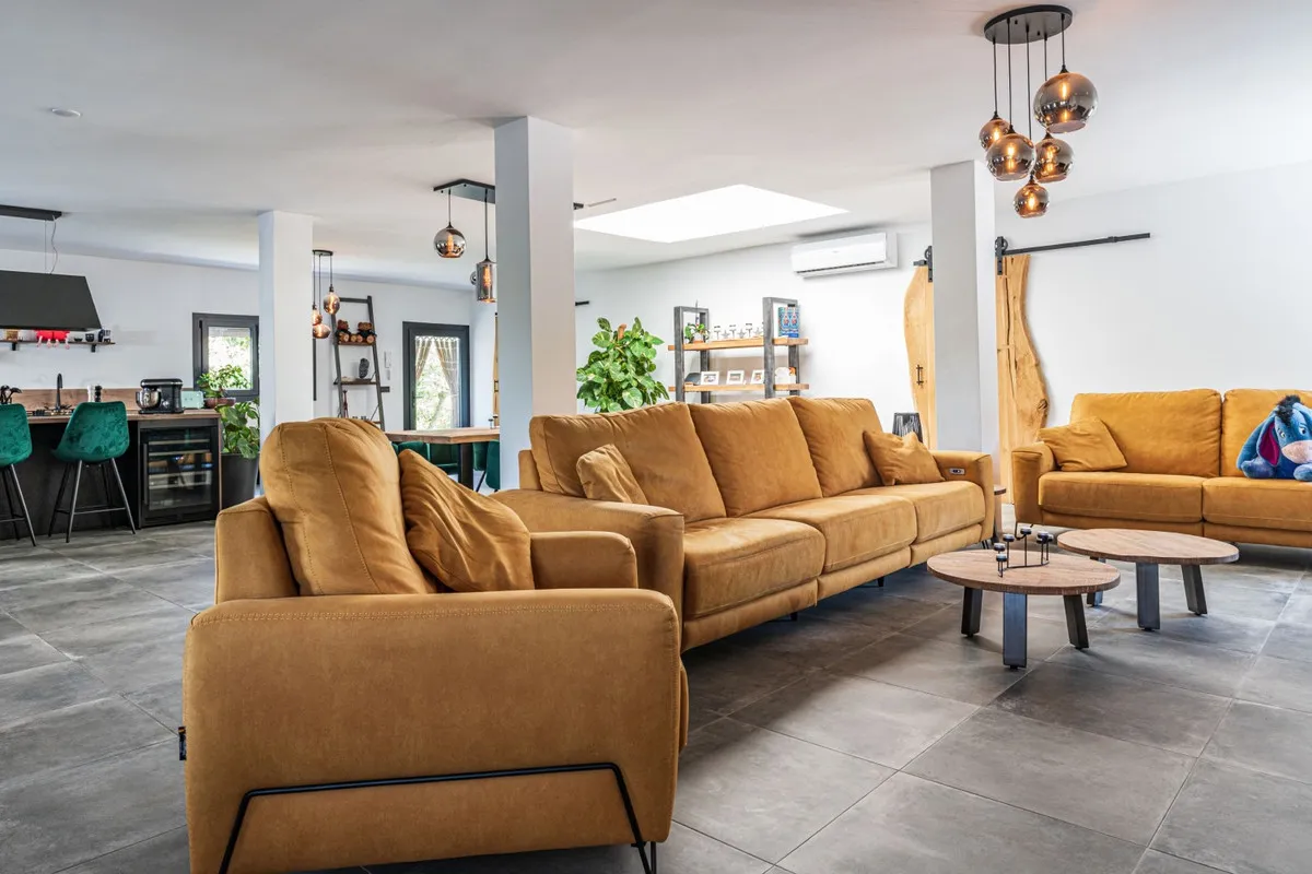 d9e60af1-4525-41b4-9a7d-008ee23cb3eb