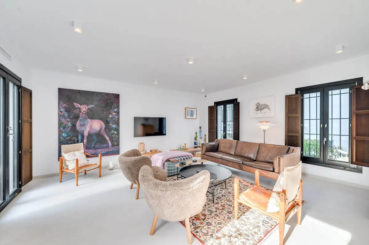 55553759-cfa6-4162-b893-8ed71d3e3934