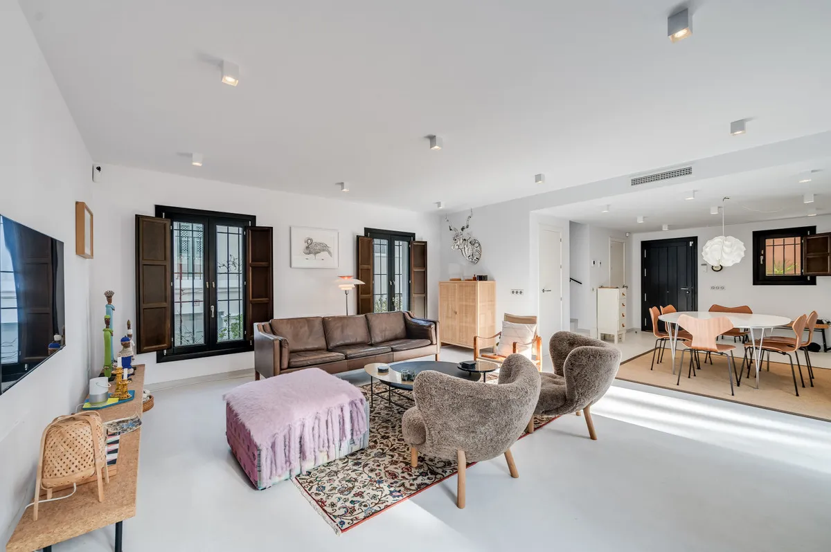 7b42e69f-ef7c-4ccb-be5a-54cdb3d20d96