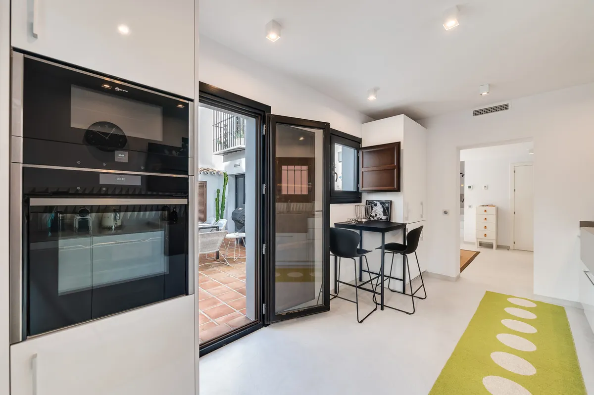 caaf5455-8329-4ef2-af36-d959950b7848