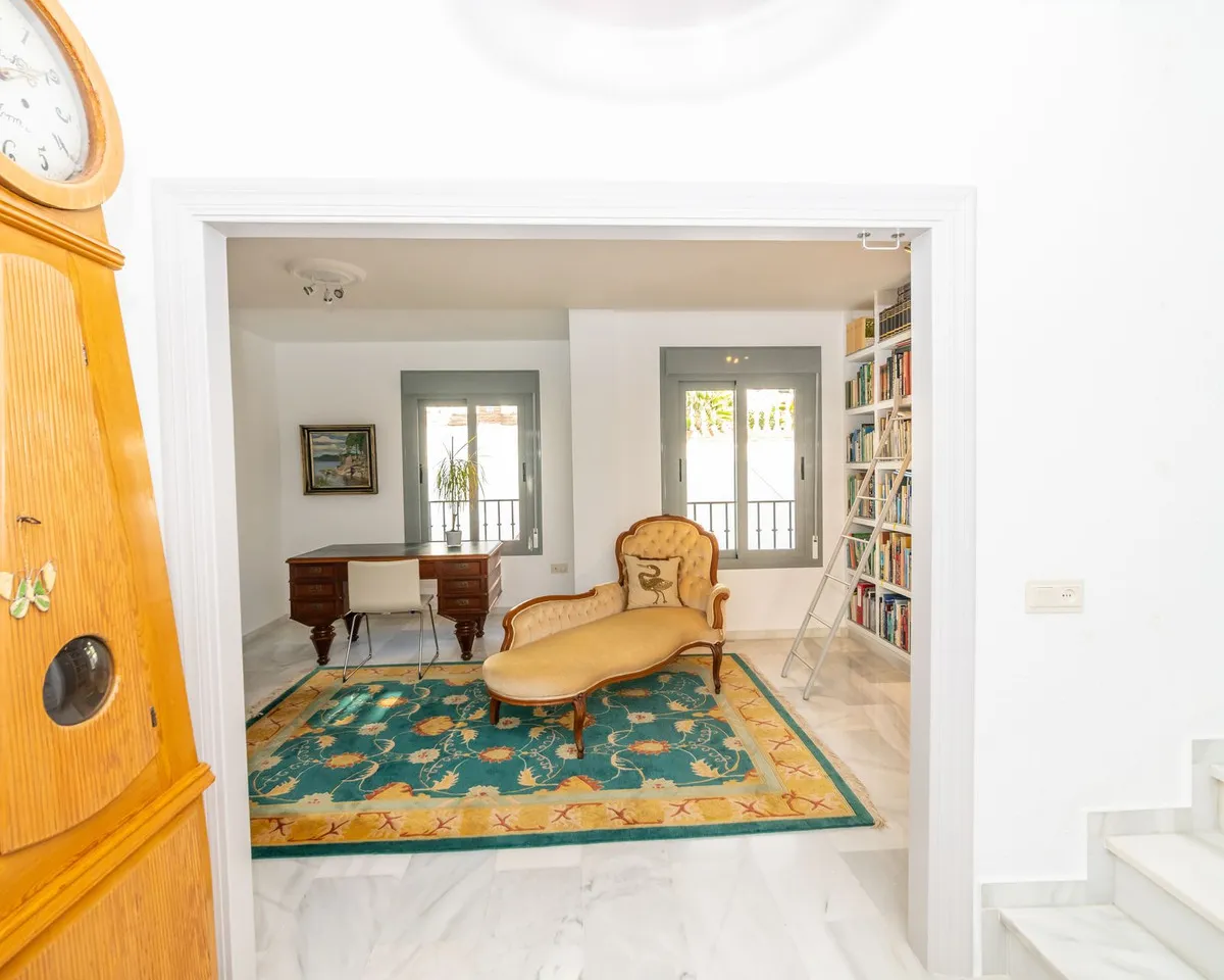 077fb9d6-480d-408c-a3a0-743a5bb2ba6a