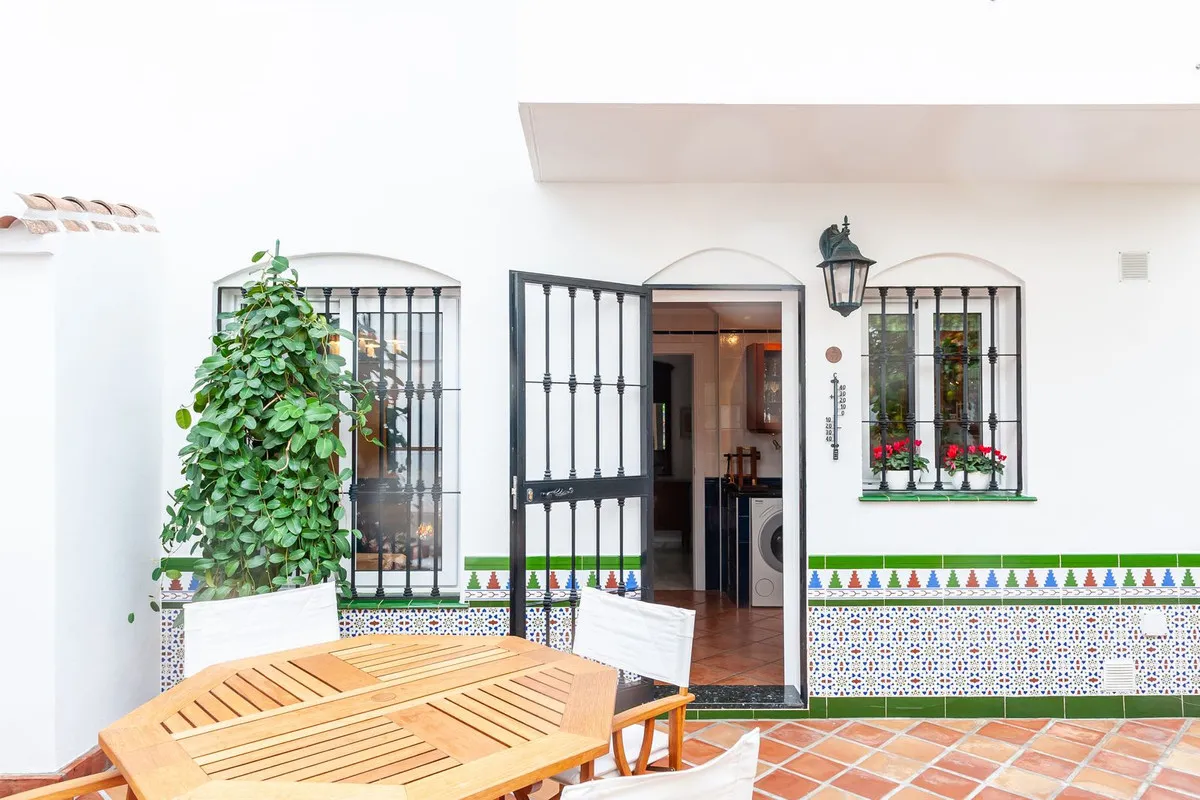 6dfc0106-3d3b-4fac-901a-6bf51efcdd70