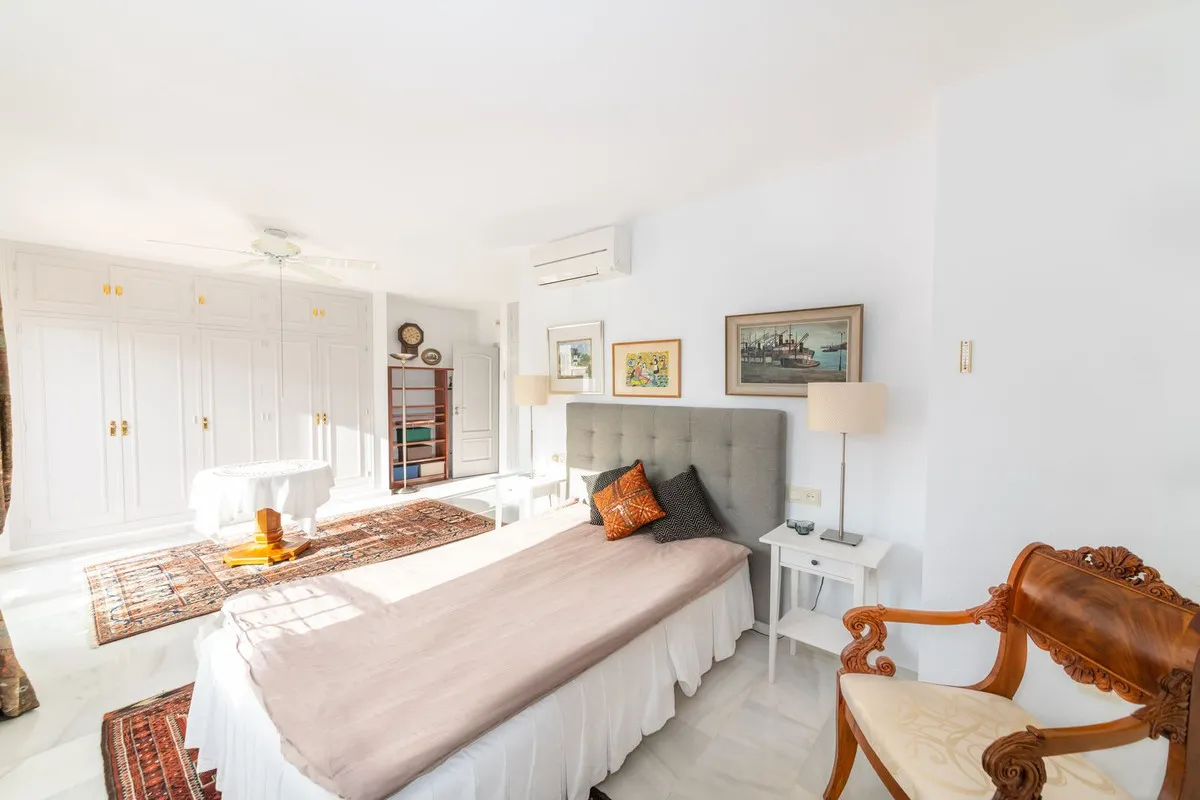 8c45603a-ba70-4df7-a8bc-0cfac4fea07d