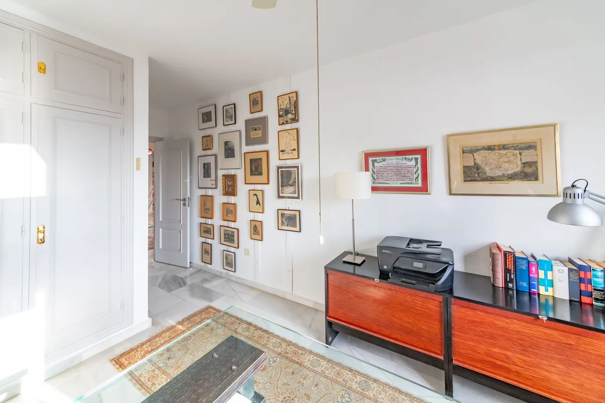 9674a60c-c5bc-4f5e-aa6d-ff8b05f090db