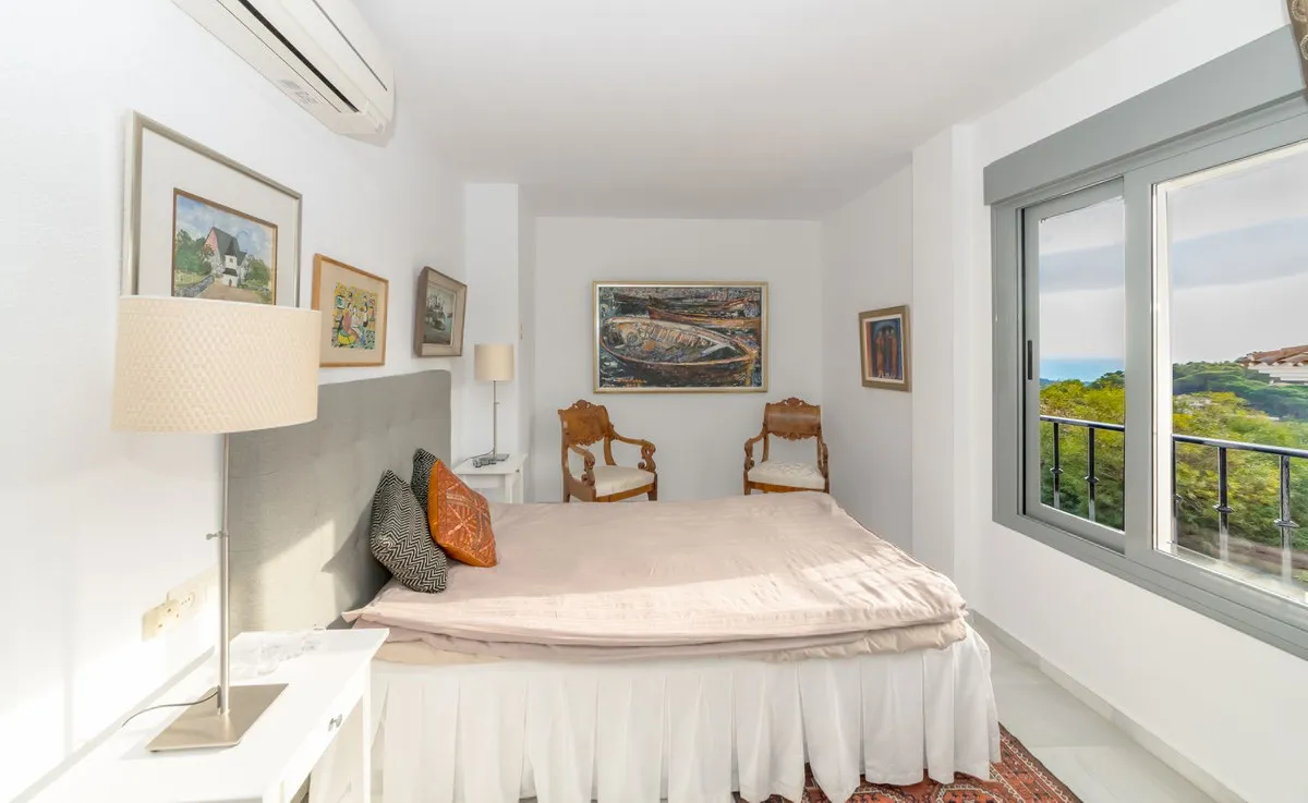 bf62246c-5c80-423f-bdbd-0d5c097f462d