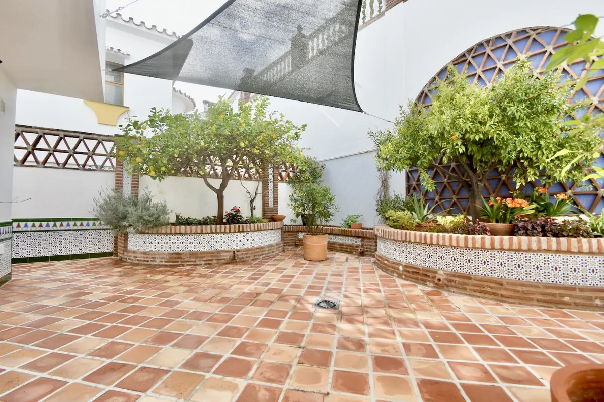 c1928e16-5de3-4e07-b718-750f15aeb105