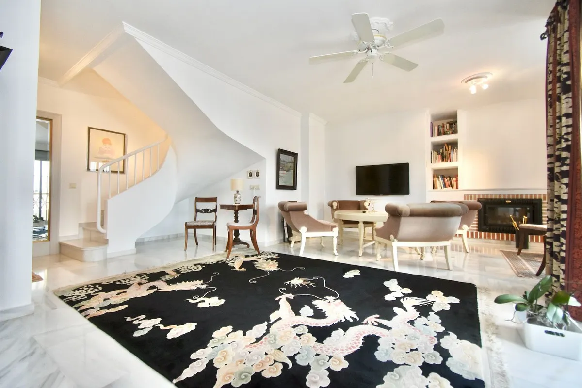 ffd190fe-569c-4fd7-8ec8-d69a0504d23b