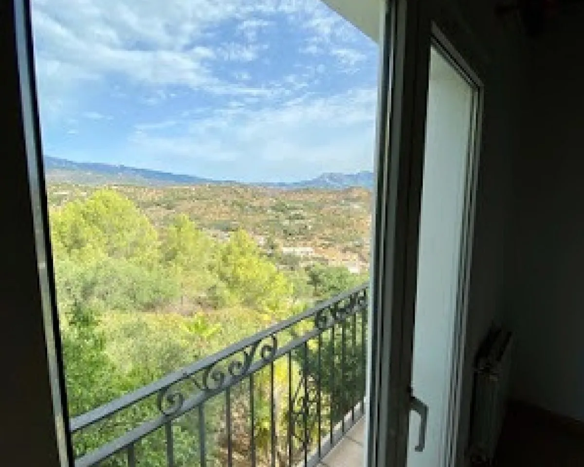 57205f2a-eef4-47fd-9494-3df7231de1a4