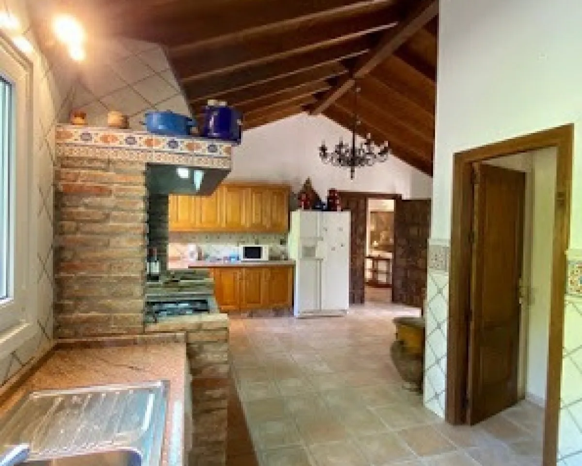 93f5e330-3949-45c0-a062-c5485c16677a