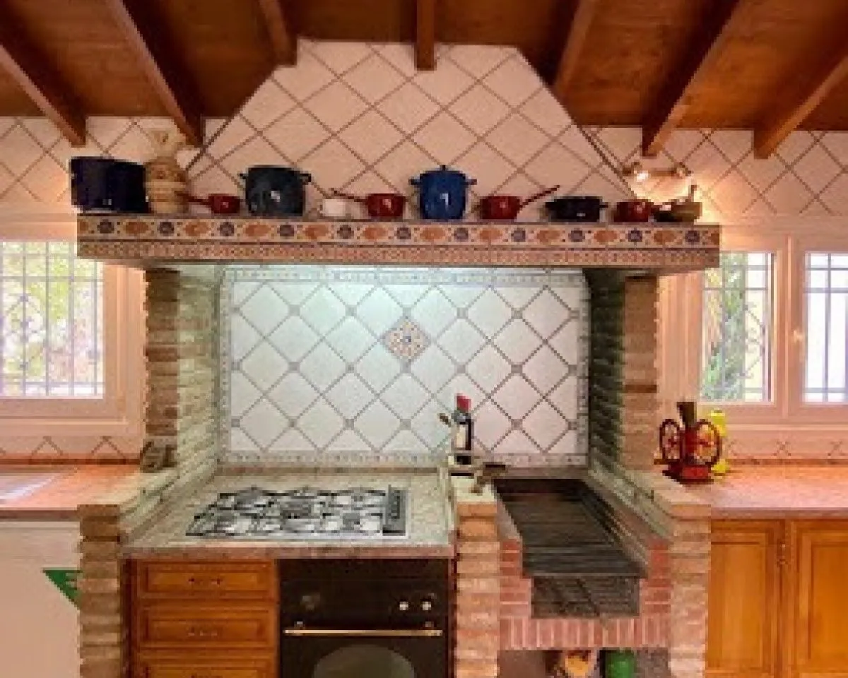 c2a05c6a-27e4-4f02-9ca3-795a755ee8f1