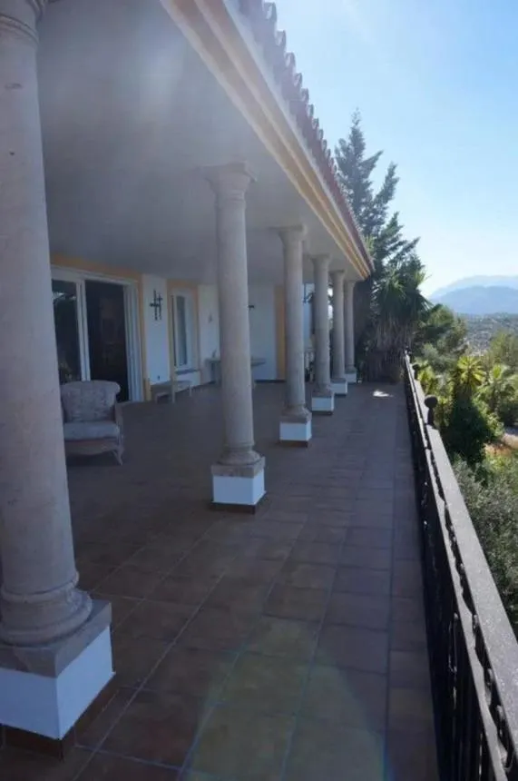 f0236b92-4297-4e86-8266-32c275f2dd57