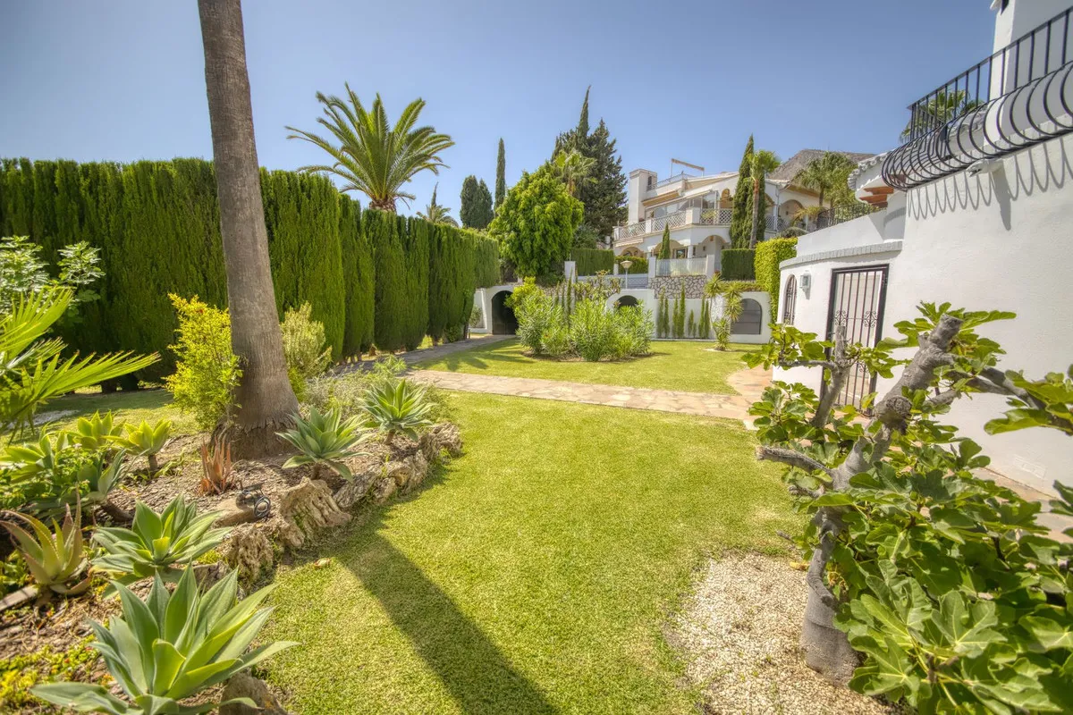 c26feb15-e9cf-48f9-9bb4-3c8fad01ad53