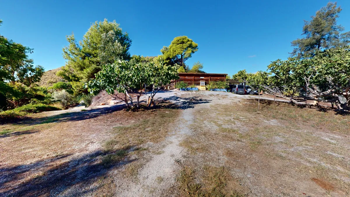 15bf4cb4-a06d-4c60-a28d-ea39118a14eb