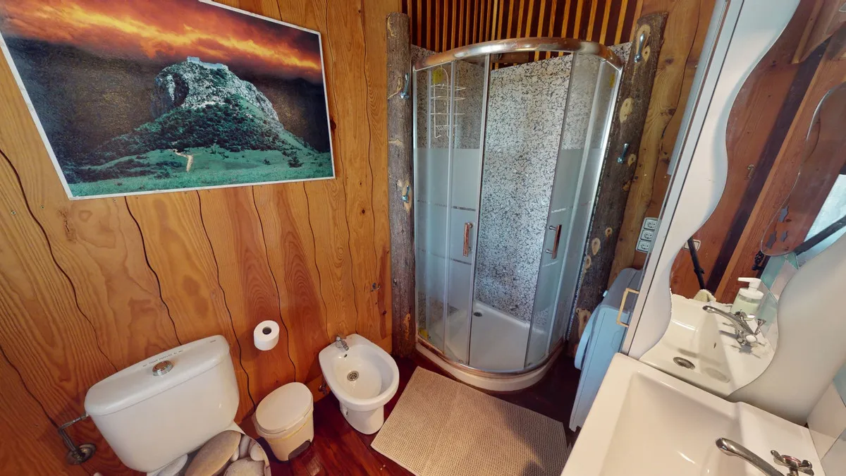 40a25fa9-223a-4e5d-a13f-a1e8760bb6b3