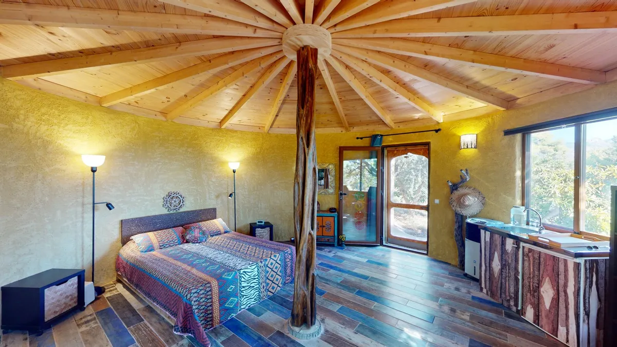 a15ac64b-145d-43fb-8c1b-f1b7578c6cad