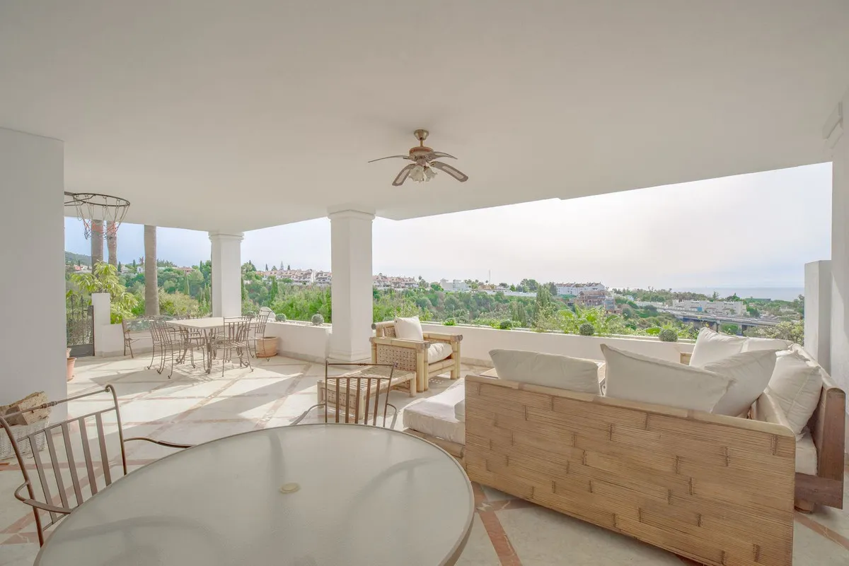 90c7c353-50cd-49c0-b6ec-5a9698c063e6