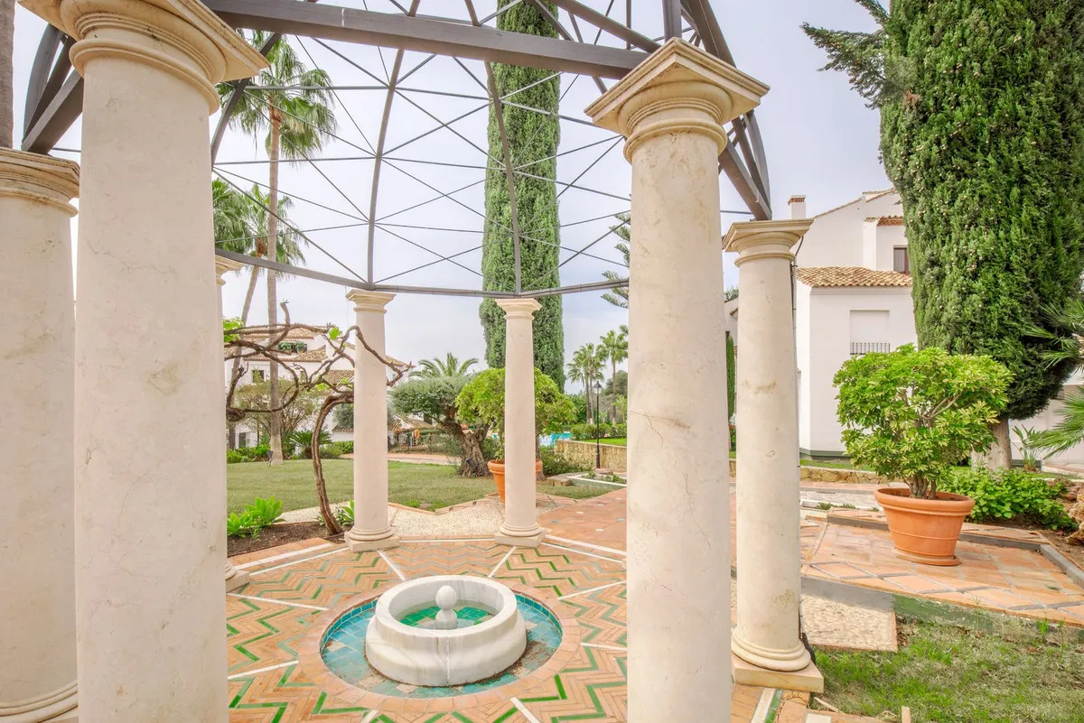 a59bef6c-d799-49b8-8fa8-84c3d2375b09