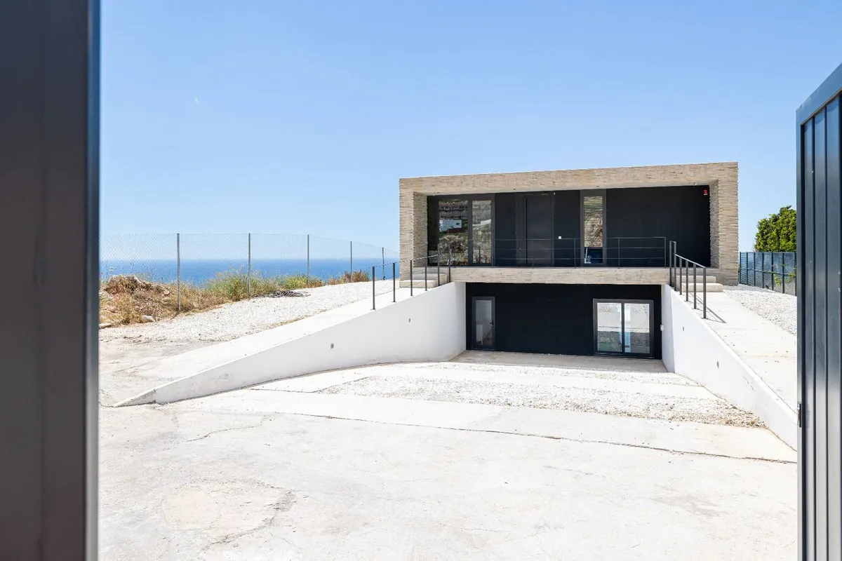 15b624ba-9d91-45d3-b7e4-681fed94bb0e