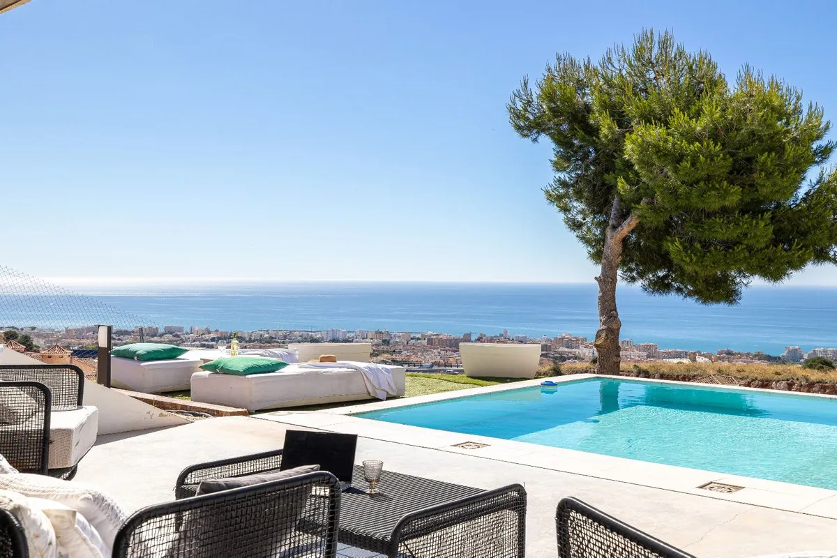 229c6eee-51b4-47ca-a894-96bb39854f98