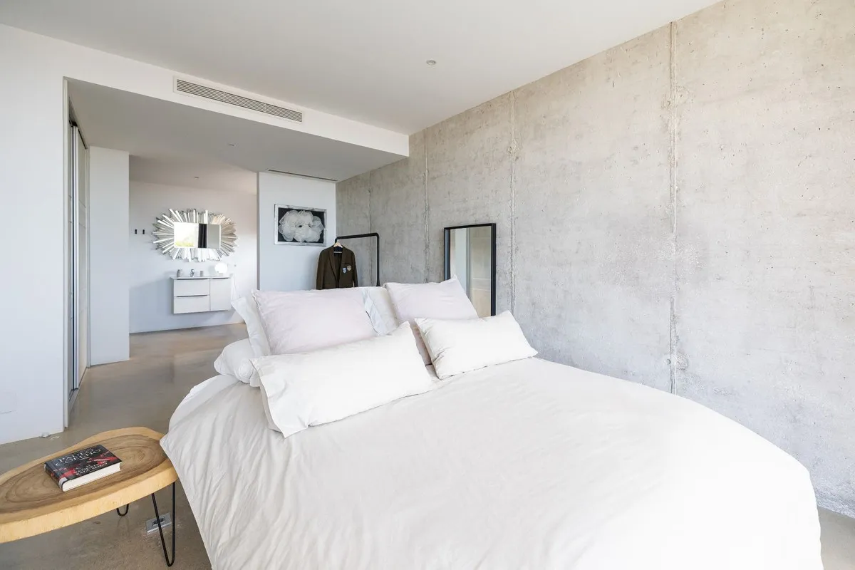 4e2c4a23-bc09-4037-940d-f203fca5d26a