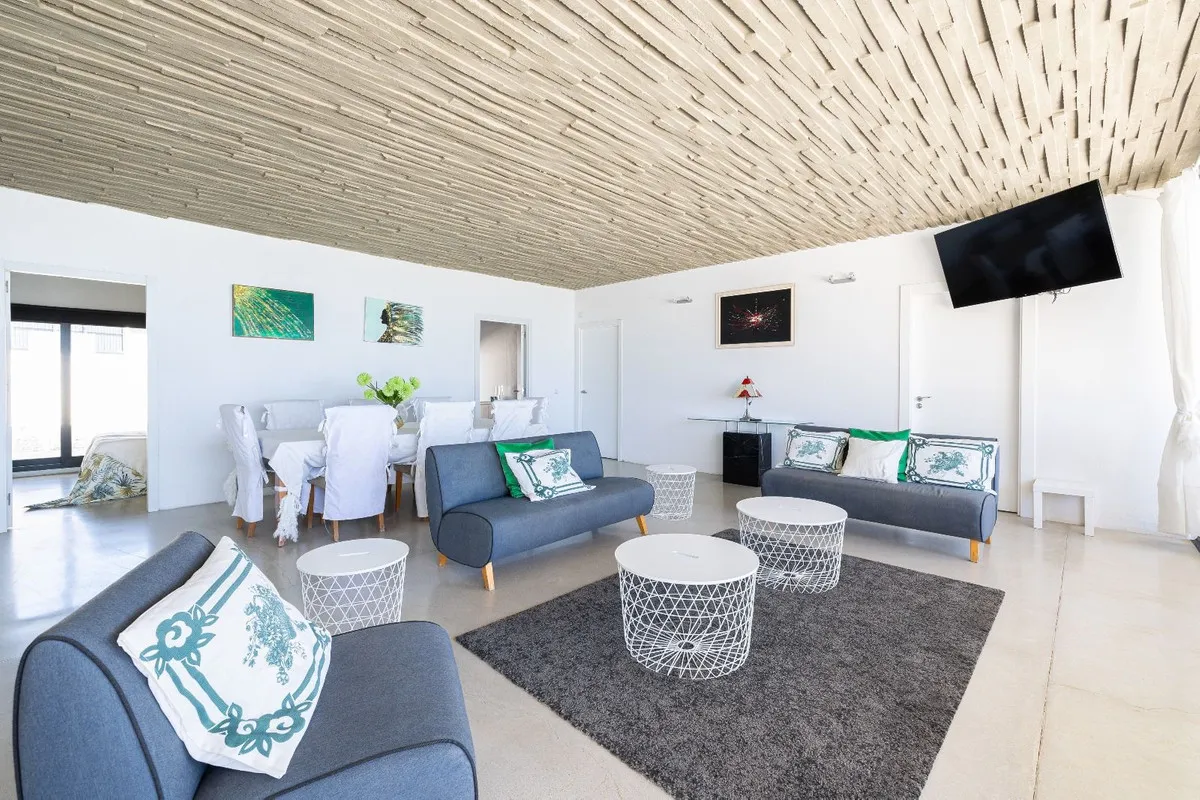 ac65a97a-0371-40ff-a1f3-8595791b799f