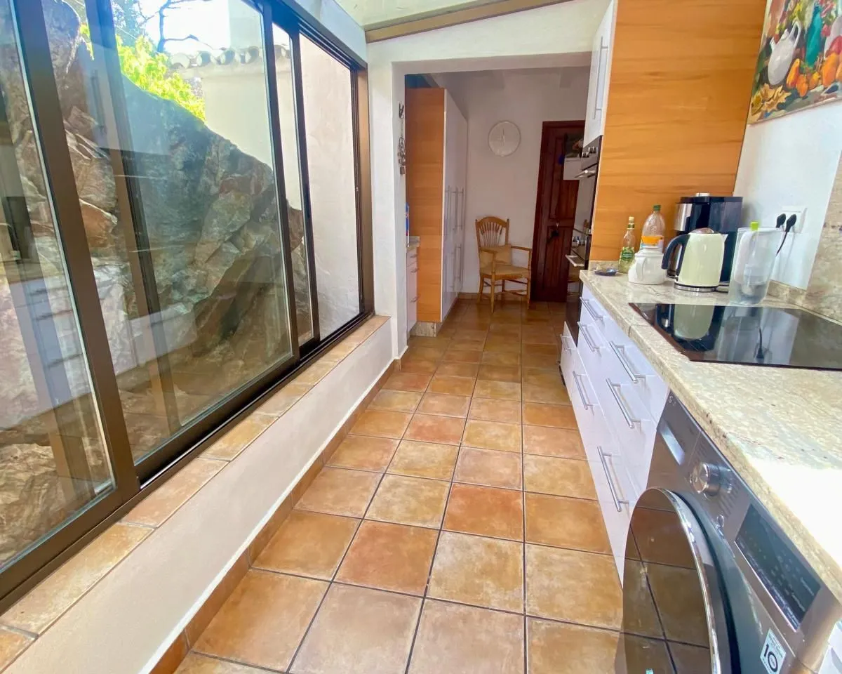 5931c9ff-4217-4277-b3d8-4aec1e3a36ae