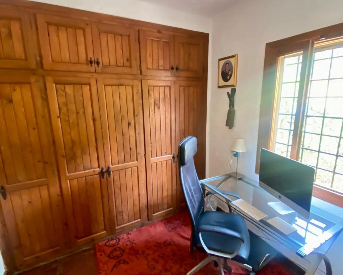 b3bc084b-656d-4c37-9aed-911684de556f