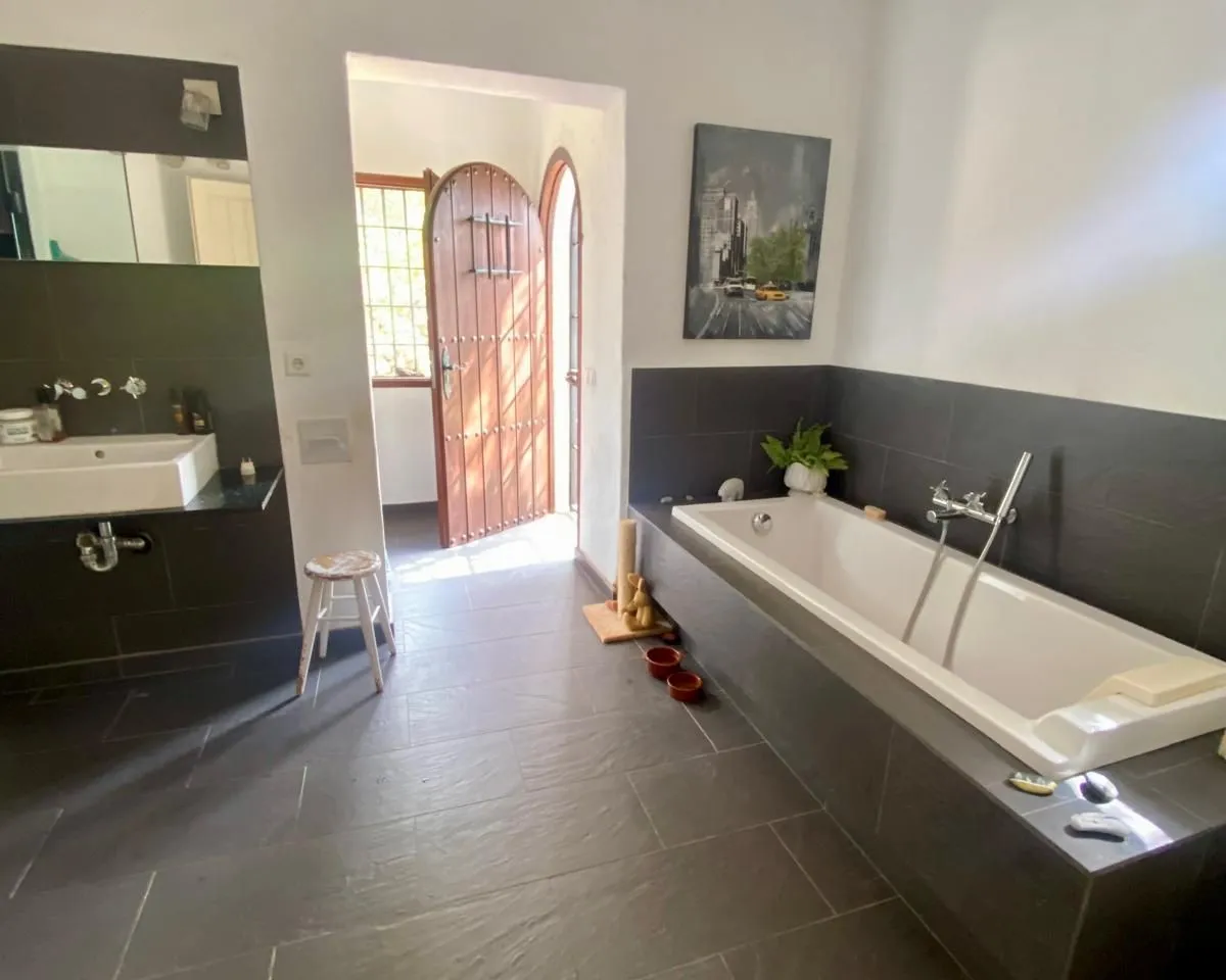 e7bd2b5d-9640-432e-aace-a62bf6f21c49