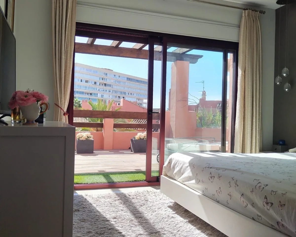 4fa54d5e-9312-46f3-b999-9e66f7049bc9