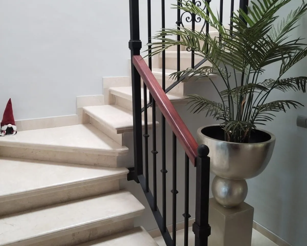 adcbb376-3bb3-41a2-9e2d-ee48f5672561