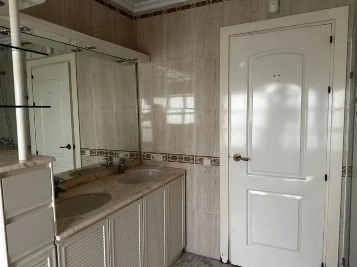 eac2977a-bf82-45ff-bc07-4b6f45f8b1a3