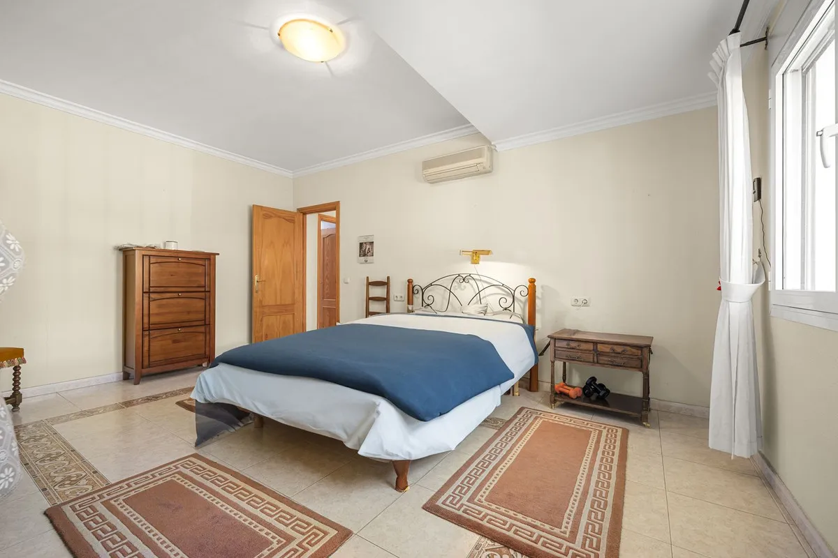 0ac65215-c6f9-493d-8bc6-0d4d91f5c45b