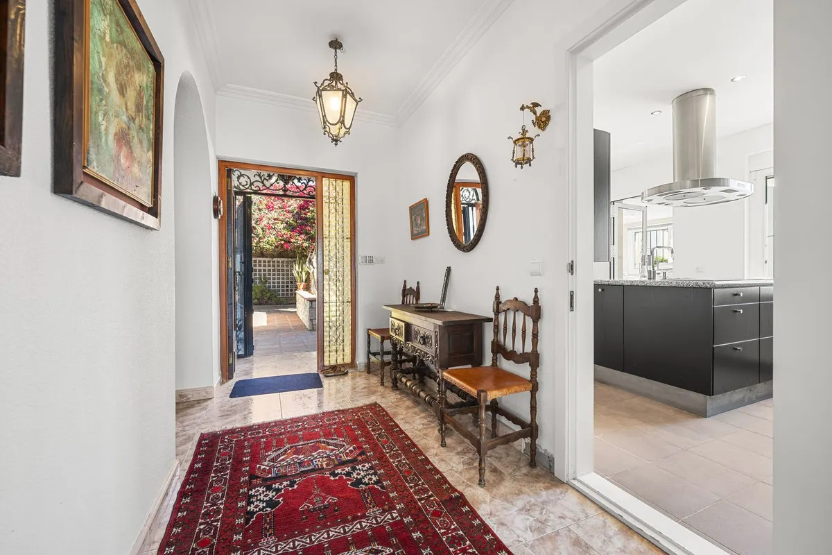 24023265-b789-479e-8587-0ccb8b5f237a