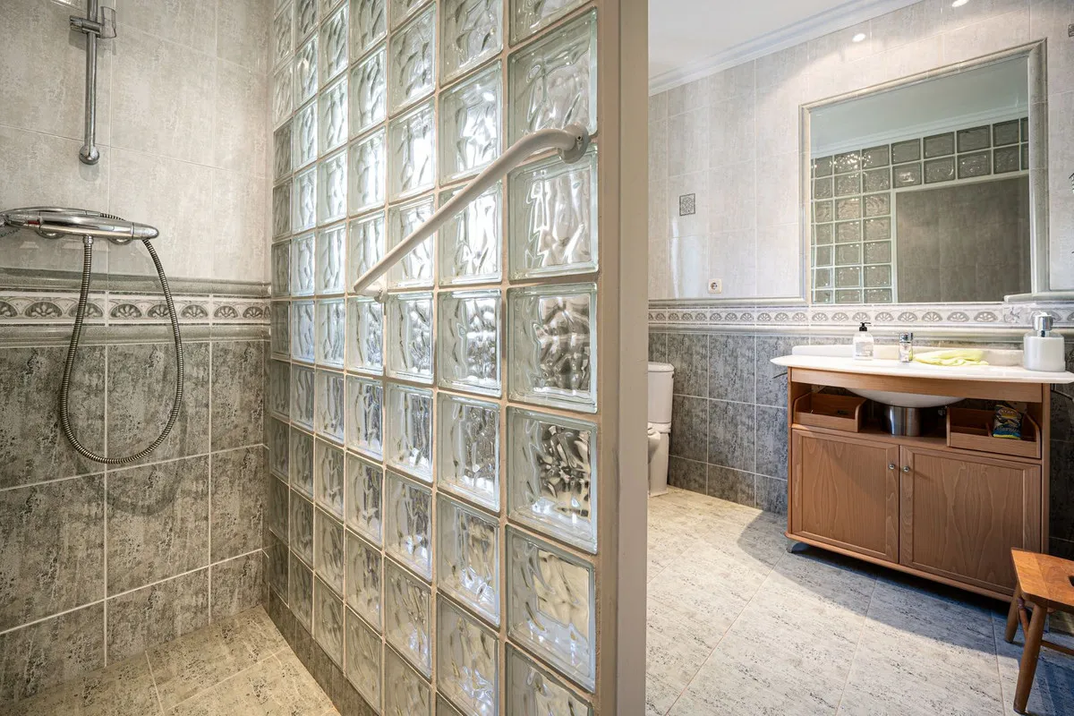 3457c47b-c74c-4a48-8997-99a1ff21a0e9