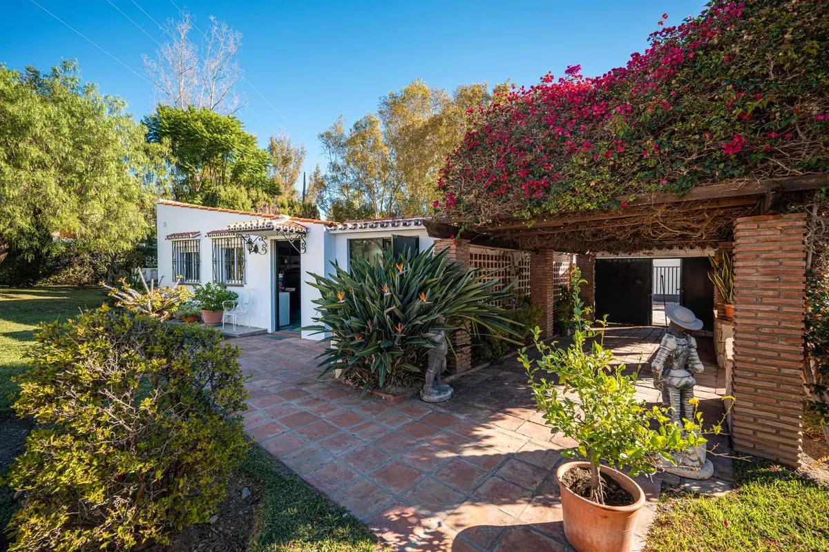 64e94a24-8a61-4fc0-9906-4580220e7ca0