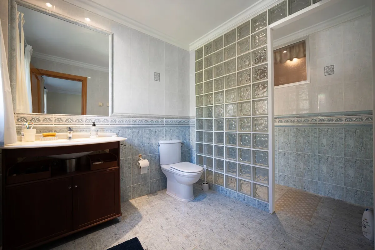 683924a4-8d5a-4fe4-8620-b17bad23ed28