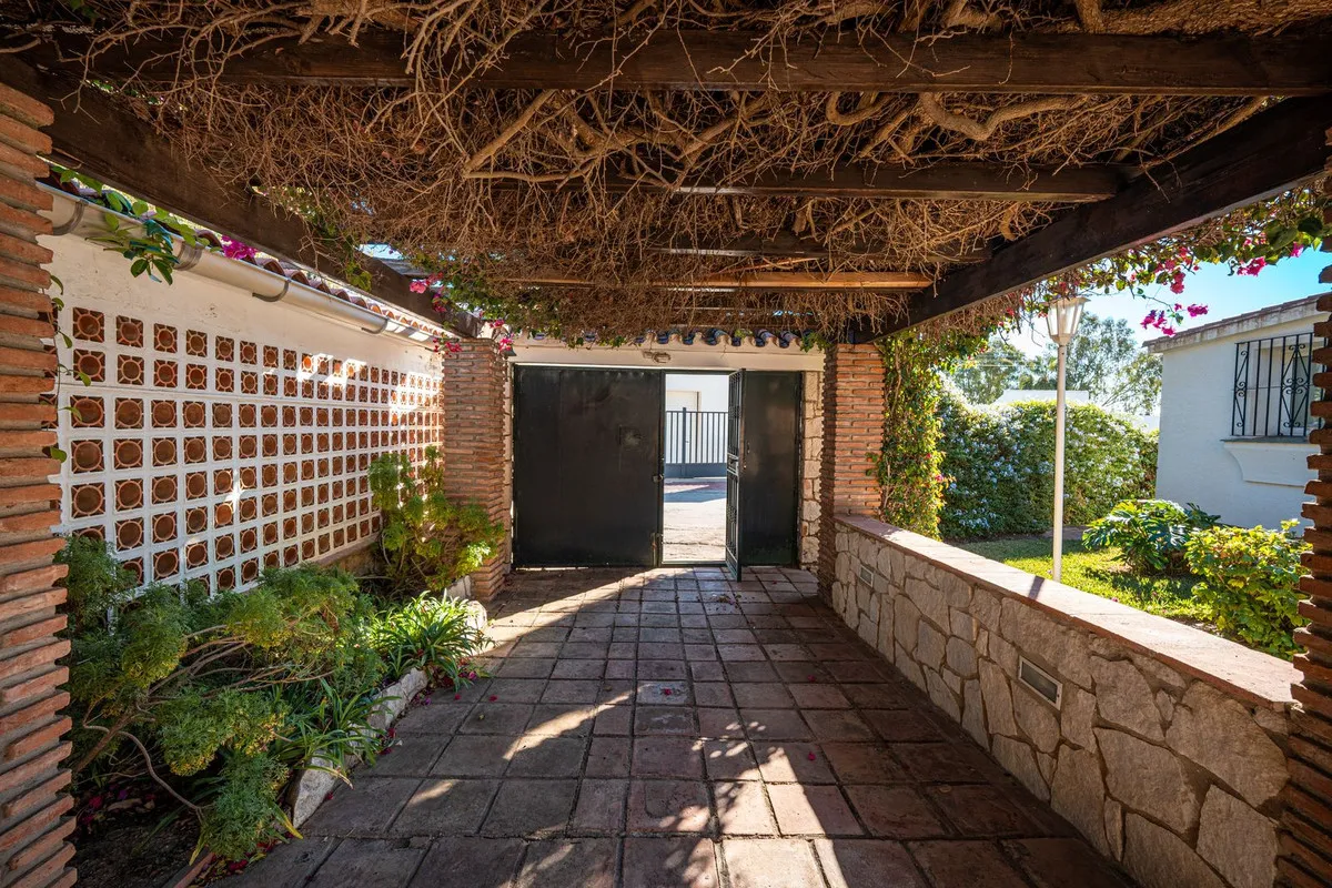 6a455b5c-1bd5-46a2-a750-5b067ba63b0f