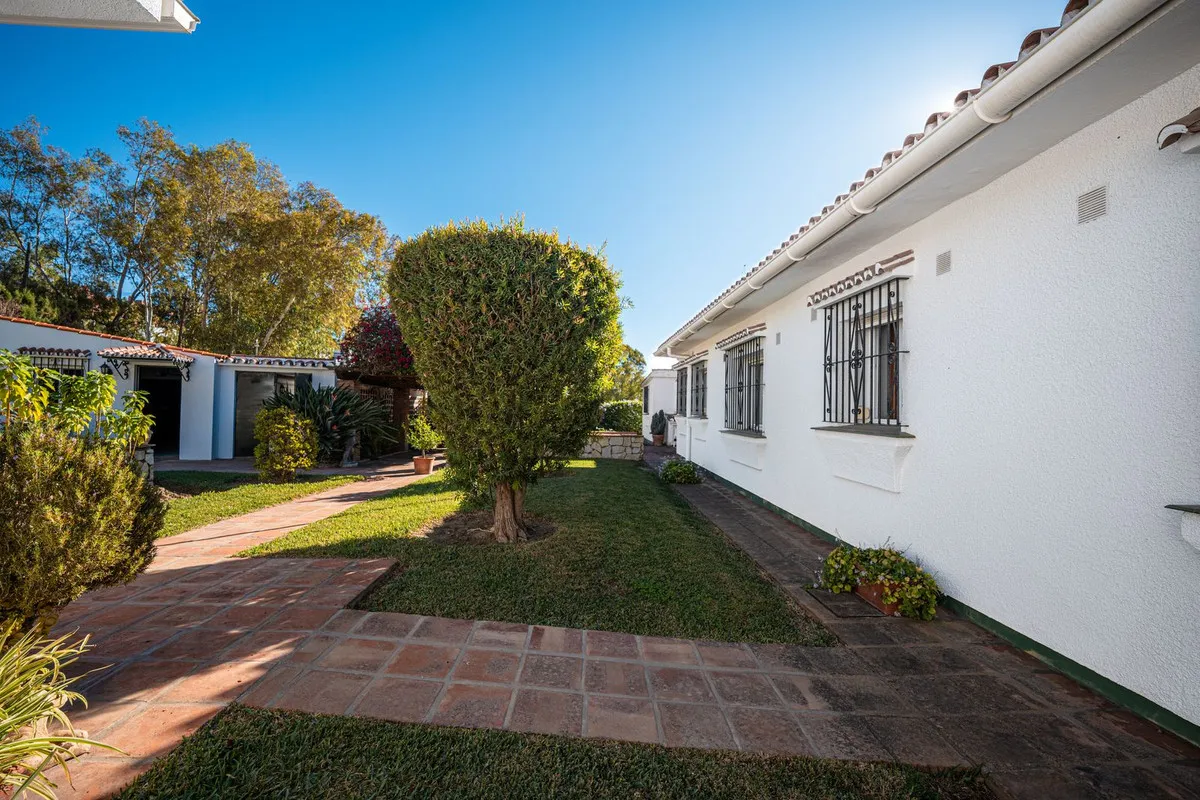 72c57ffd-0f7f-4183-8c81-c16026b42a9d