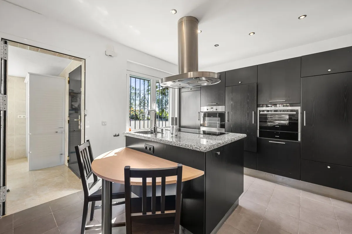 915f2fed-1969-4d86-a710-7ee4d443ba06